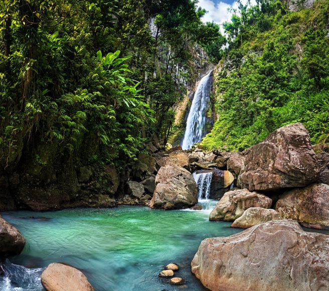 آبشار ویکتوریا در دومینیکا
